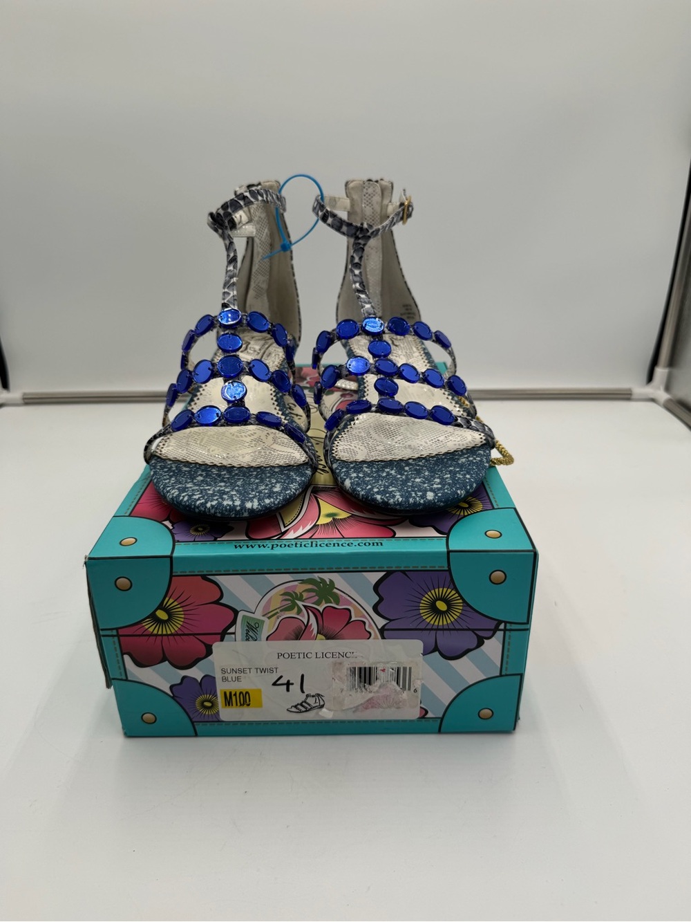 NWT Poetic Licence London Sunset Twist Blue Jeweled Sandals Womens Size 10